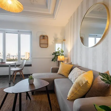 Cozy In Front Of The Apartman