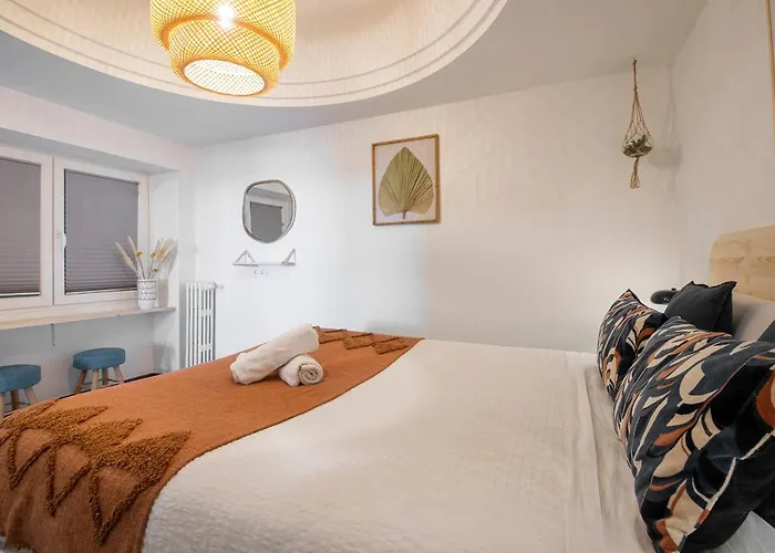 Cozy In Front Of The 아파트 산세바스티안