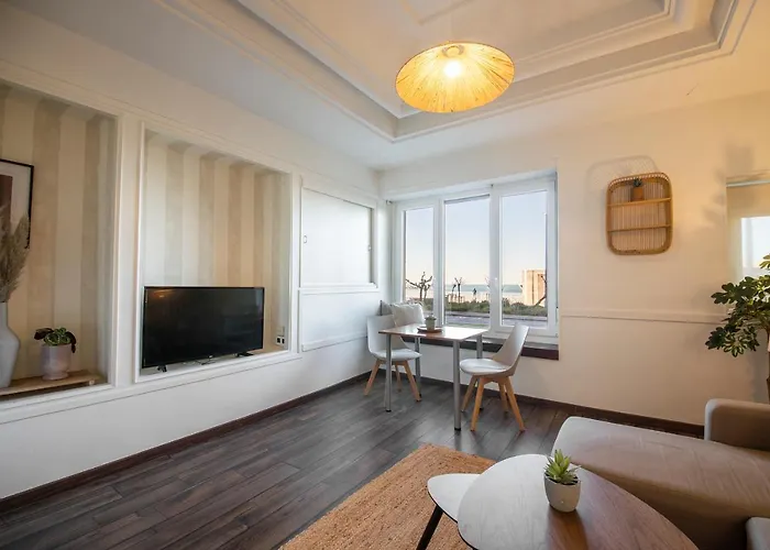 Cozy In Front Of The * 산세바스티안